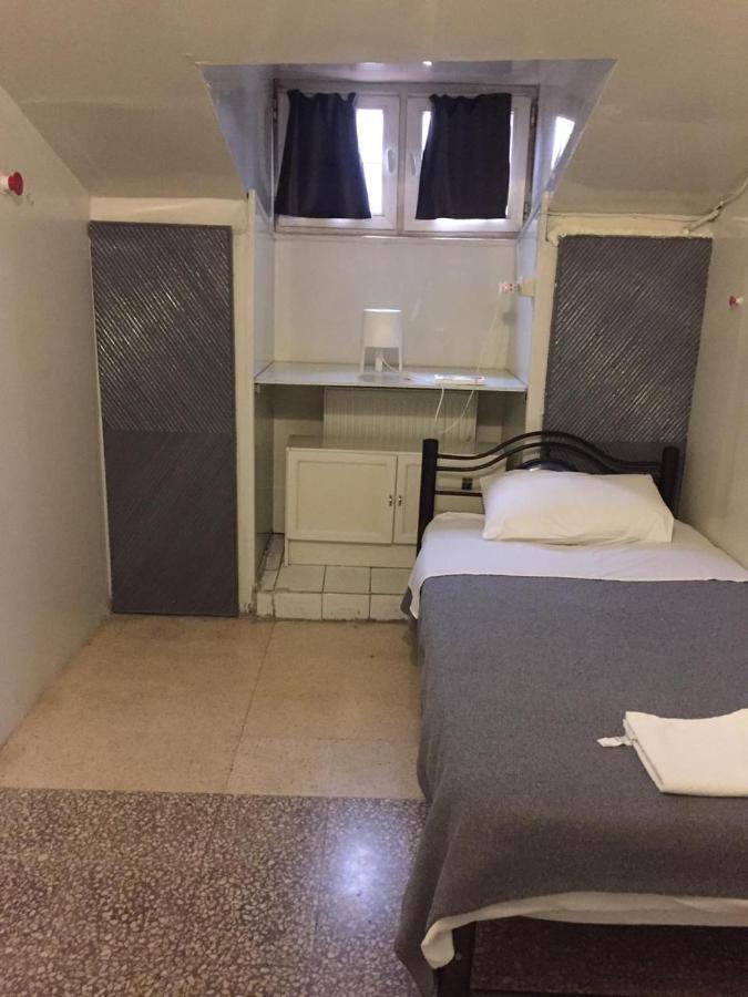 Cairwan Hotel 케락 외부 사진