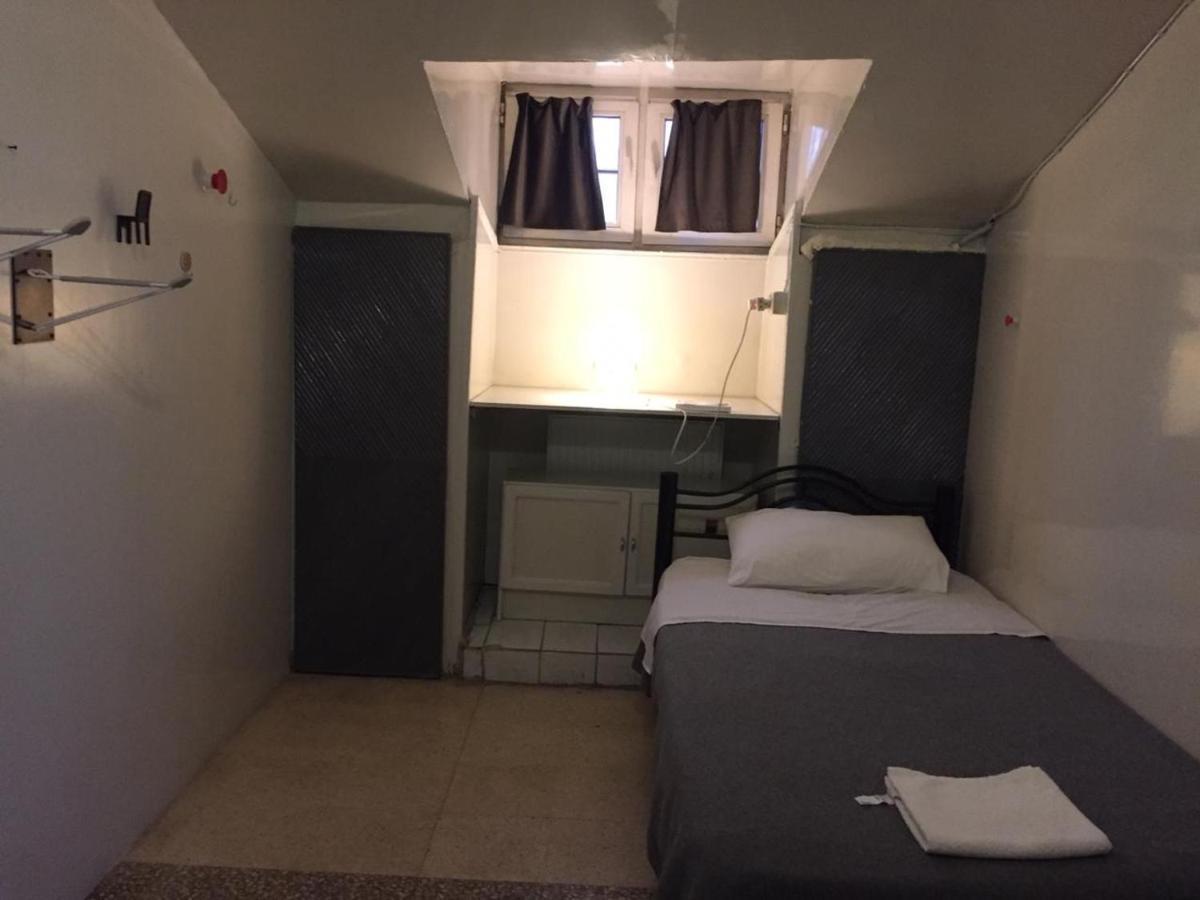 Cairwan Hotel 케락 외부 사진