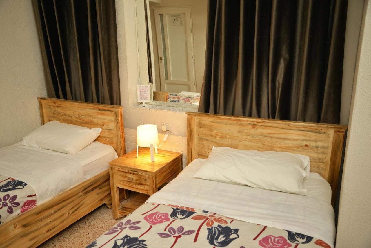 Cairwan Hotel 케락 외부 사진