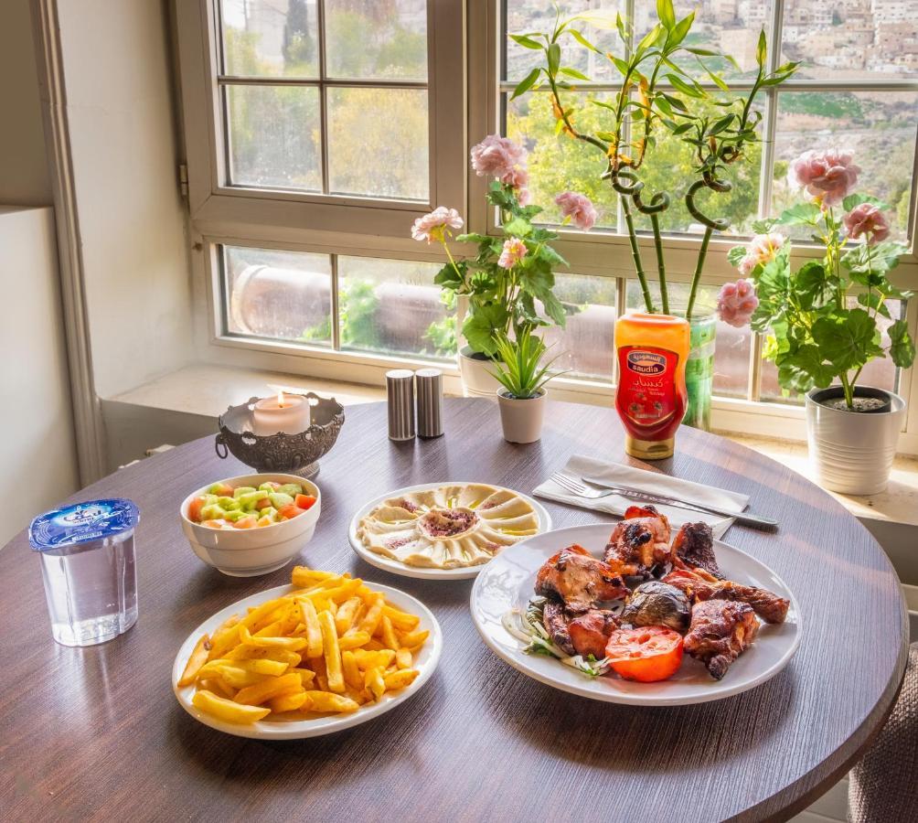 Cairwan Hotel 케락 외부 사진